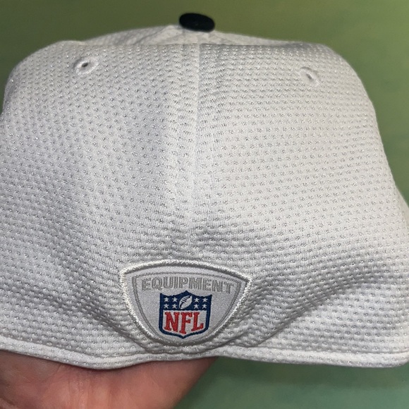 Baltimore Ravens Hat - Picture 2 of 3